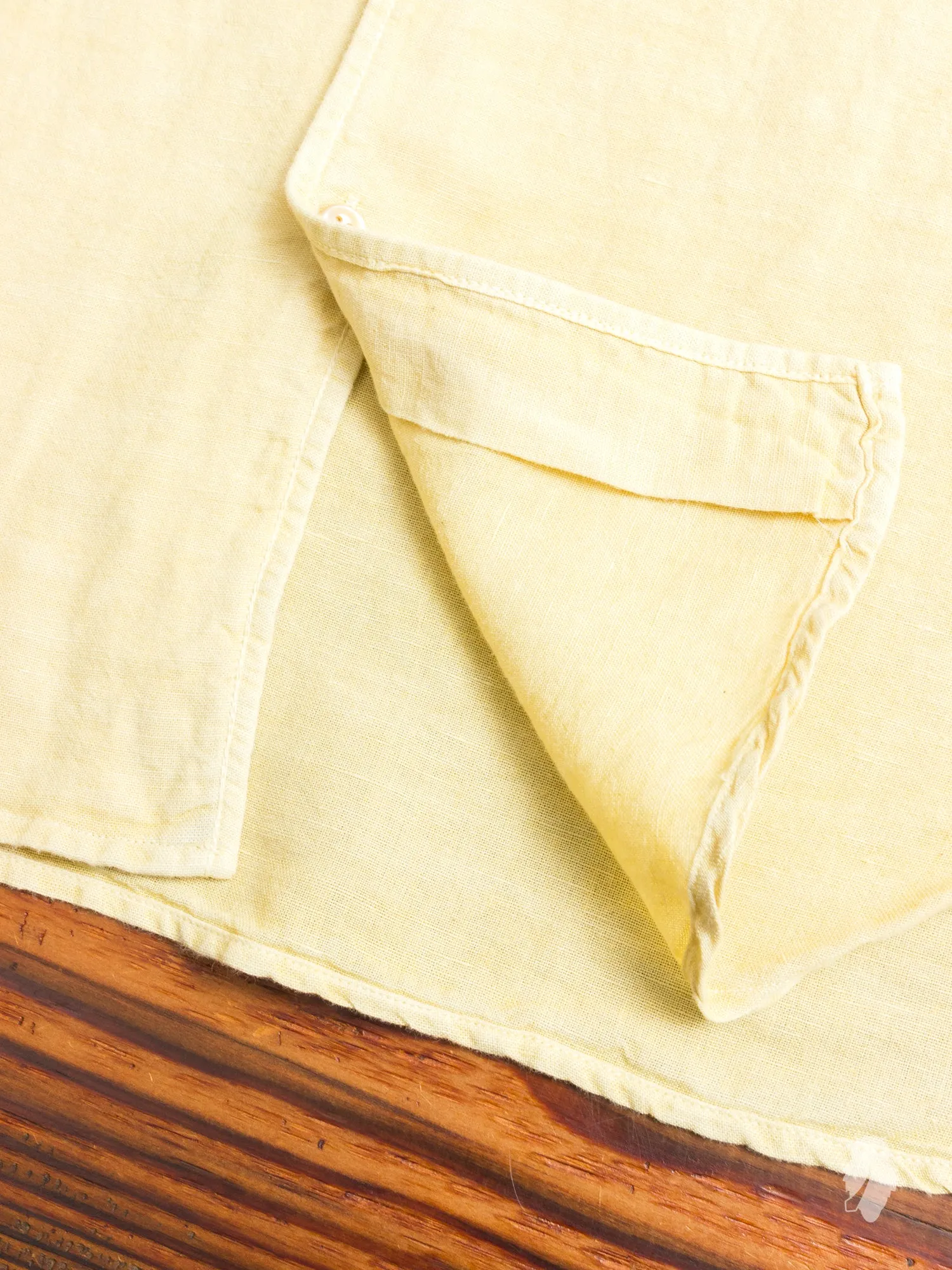 1950s Button Down Shirt in Fade Yellow Linen