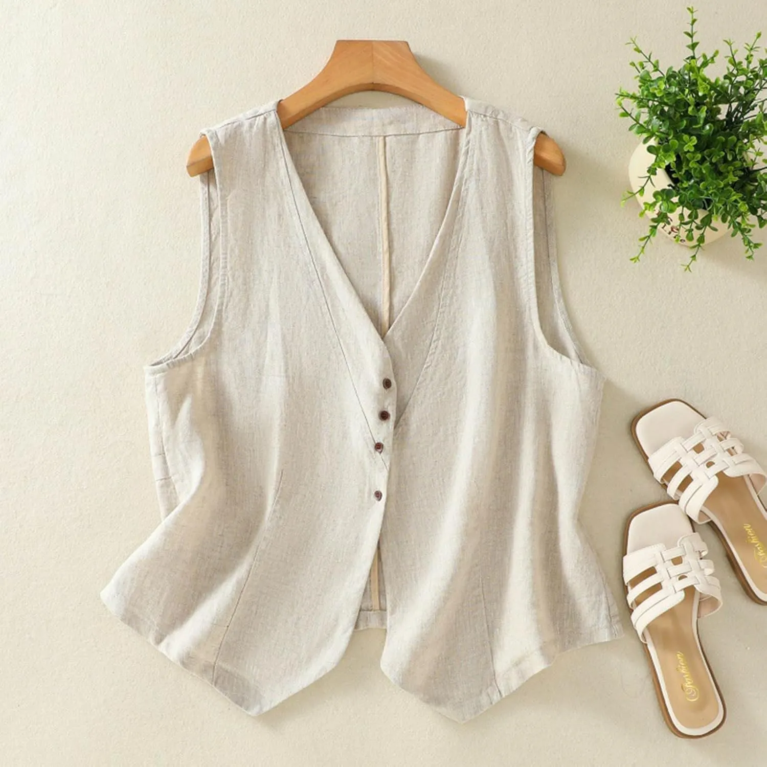 Cotton Linen Vest for Women Sleeveless Button Down Coats Casual Lightweight V Neck Retro 2024 Fall Jackets Pockets