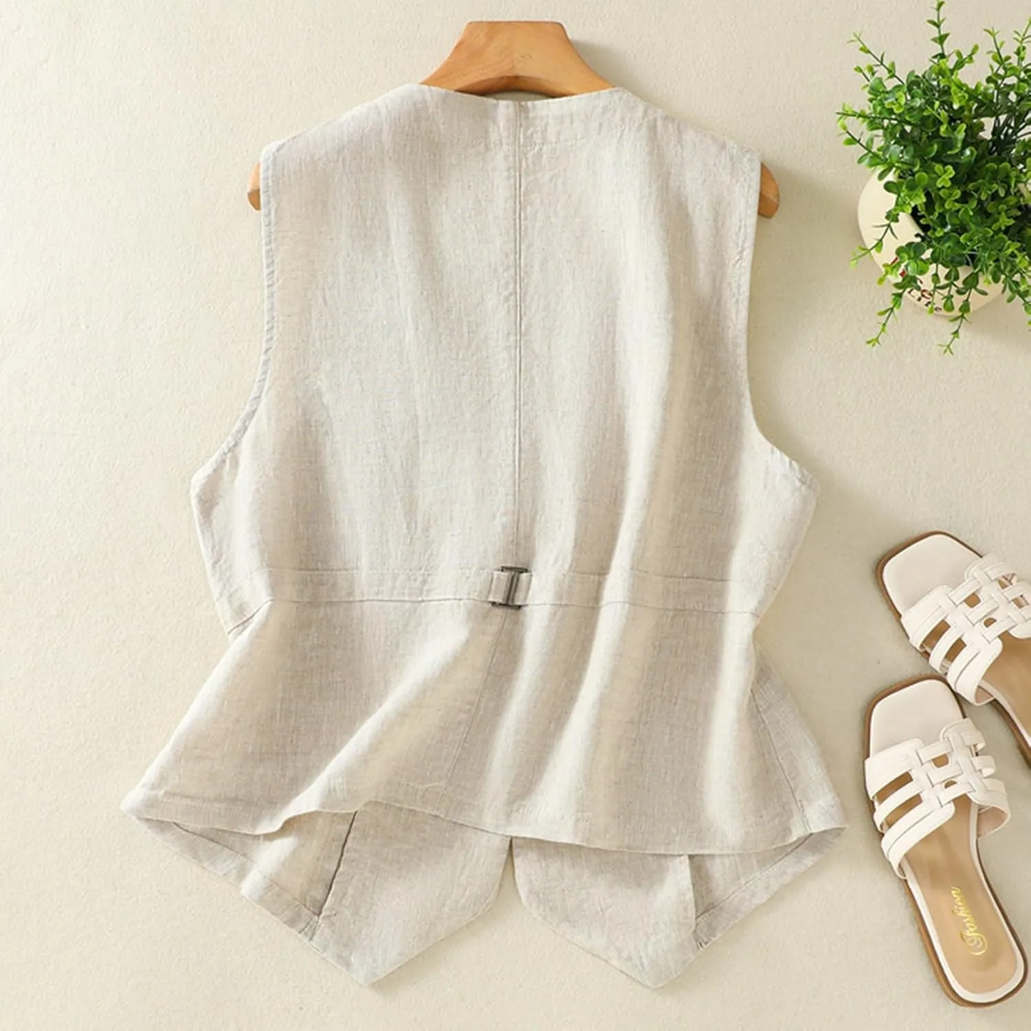 Cotton Linen Vest for Women Sleeveless Button Down Coats Casual Lightweight V Neck Retro 2024 Fall Jackets Pockets