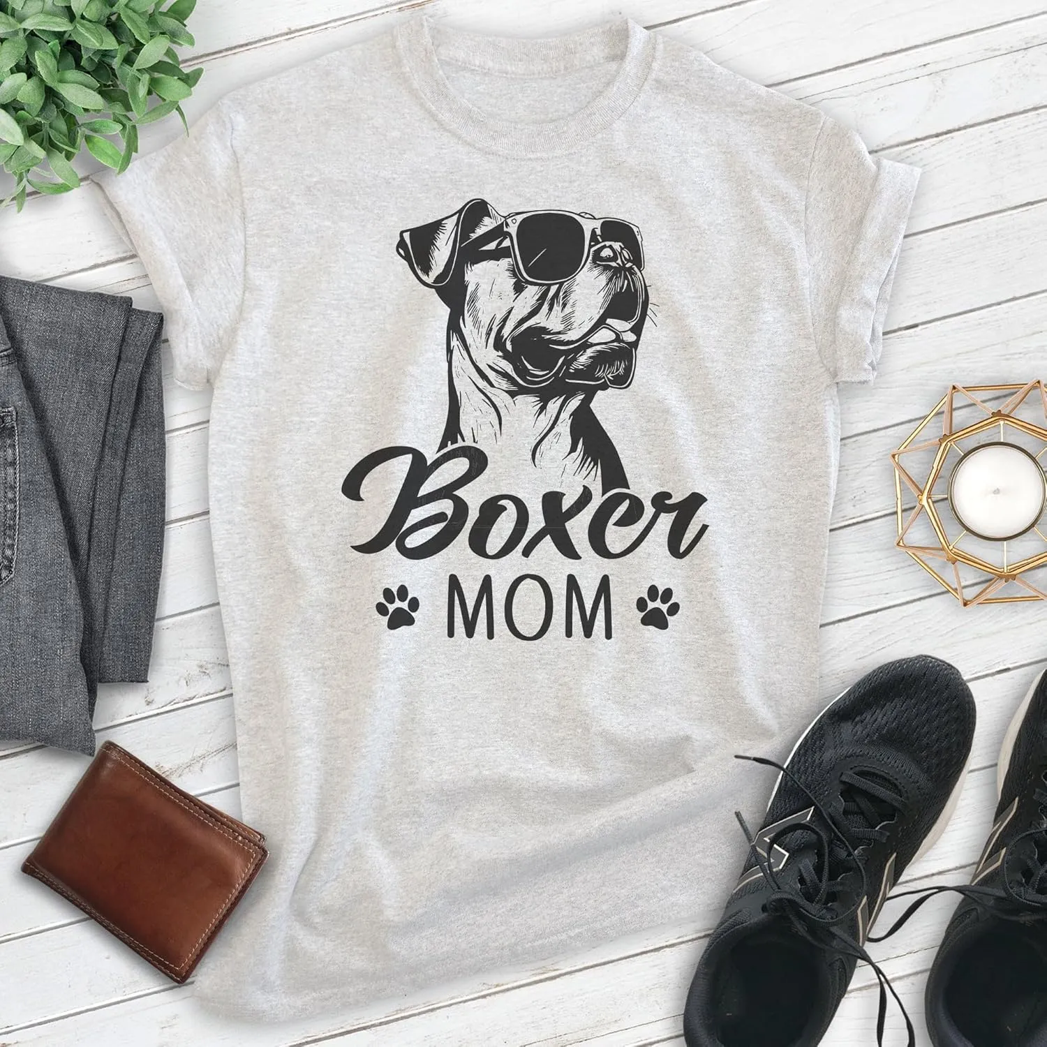 EVERTREE CLOTHING Boxer Mom T-Shirt, Unisex Women's Shirt, Boxer Dog Owner, Best Dog Mom Gift