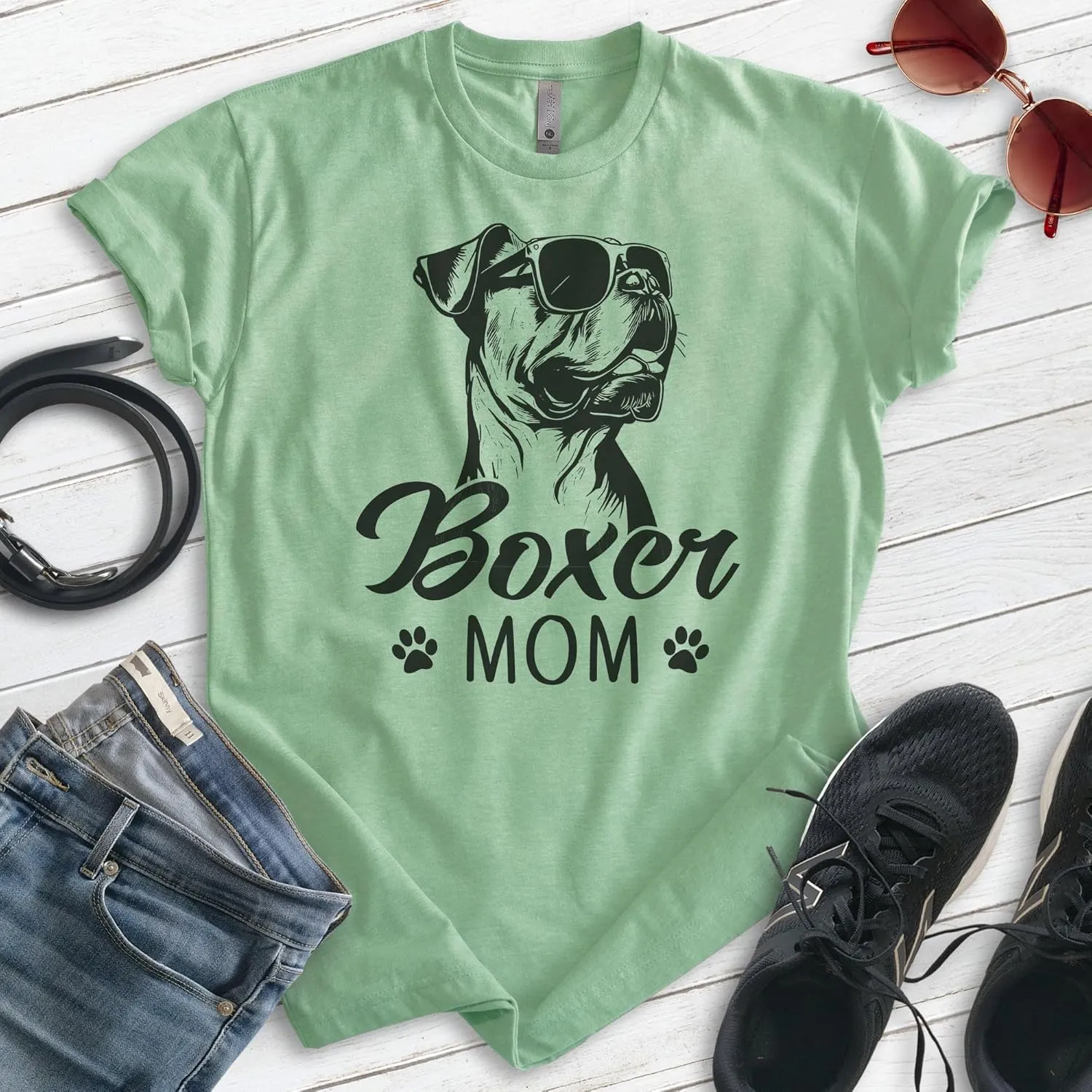 EVERTREE CLOTHING Boxer Mom T-Shirt, Unisex Women's Shirt, Boxer Dog Owner, Best Dog Mom Gift
