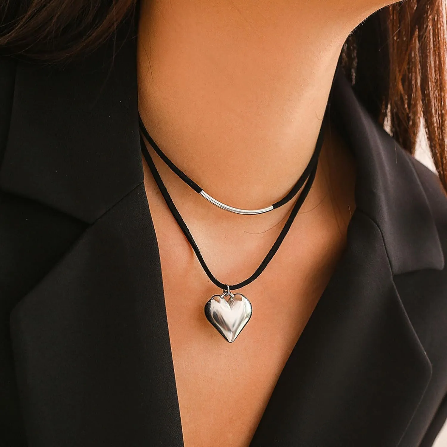Gold Heart Choker Necklaces for Women Punk heart Necklaces Layered Black Velvet Necklaces Jewellery