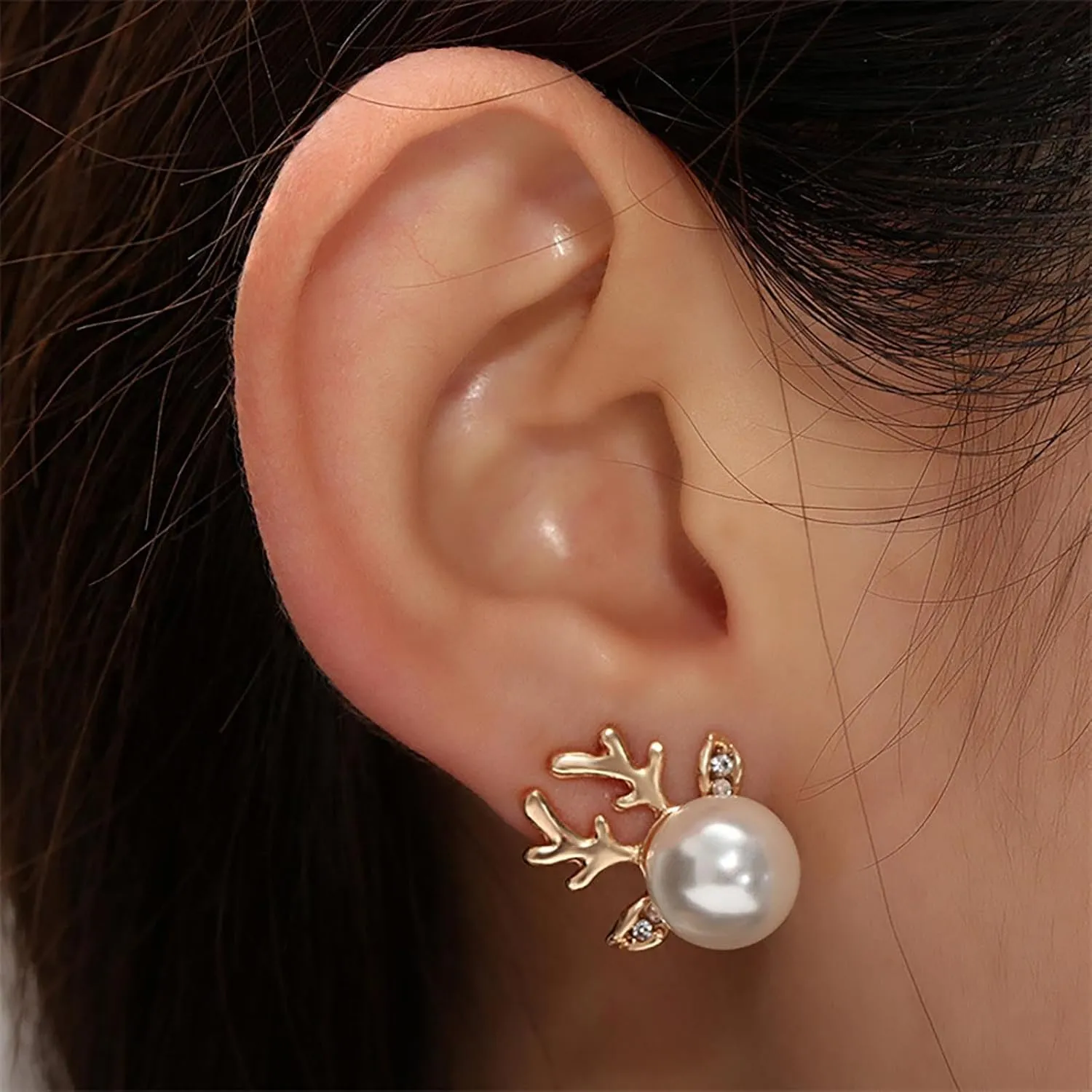 Gold Plated Pearl Stud Earrings for Women,Sterling Silver Classic Bridal Pearl Stud Earrings Trendy Jewelry Gifts for Her