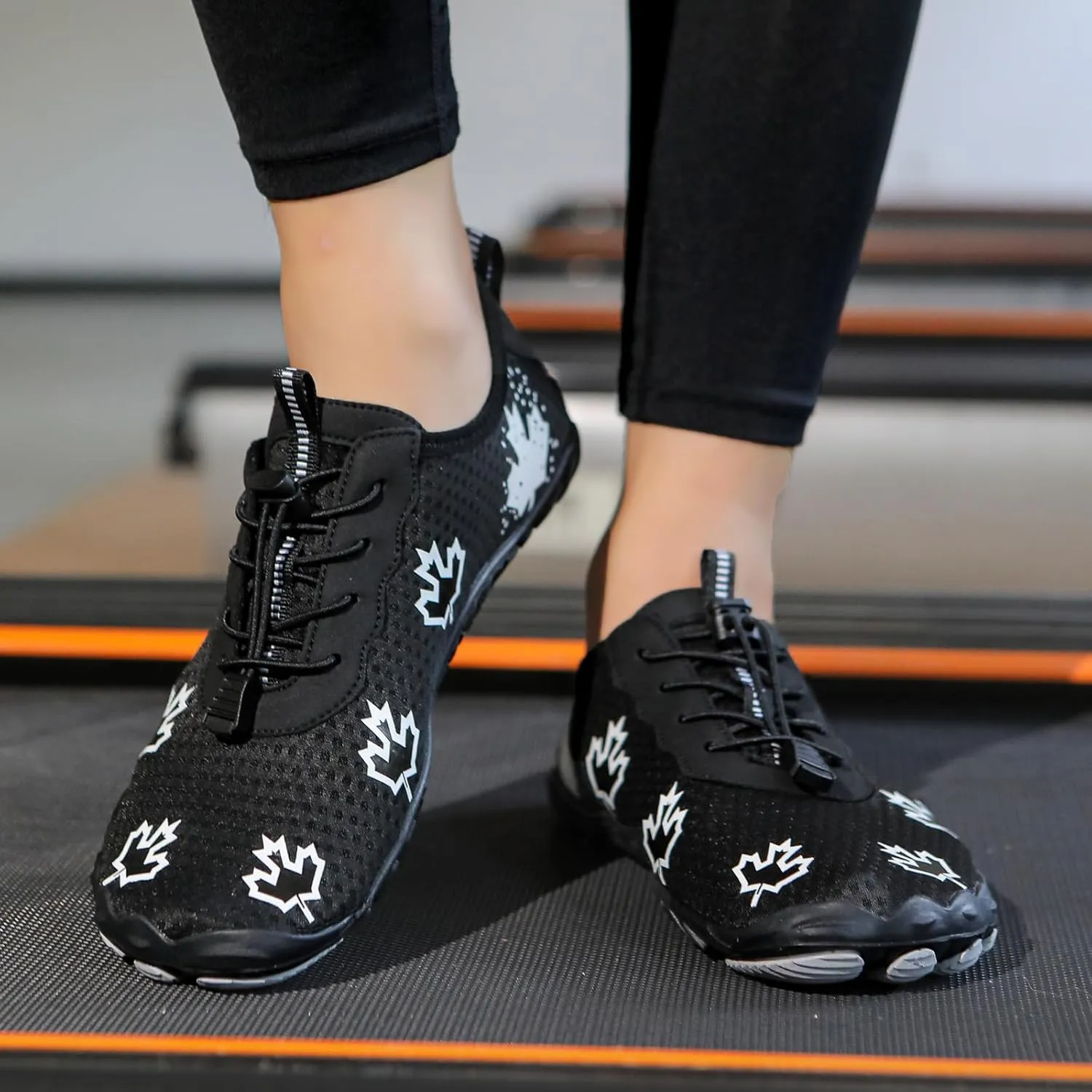 Hike Barefoot Shoes Women Men Non-Slip Athletic Footwear Wide Toe Box Shoes Grounded Footwear Maple Leaf Print Running Swimming Sneaker Quick Dry Hiking Shoe Lightweight Breathable Shoe