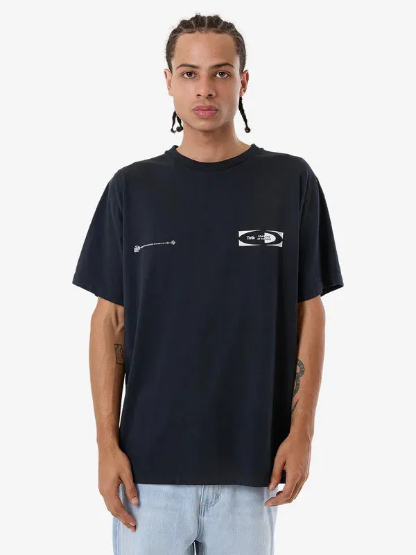 THRILLS Shifting Sands Merch Fit Tee - TWILIGHT BLACK