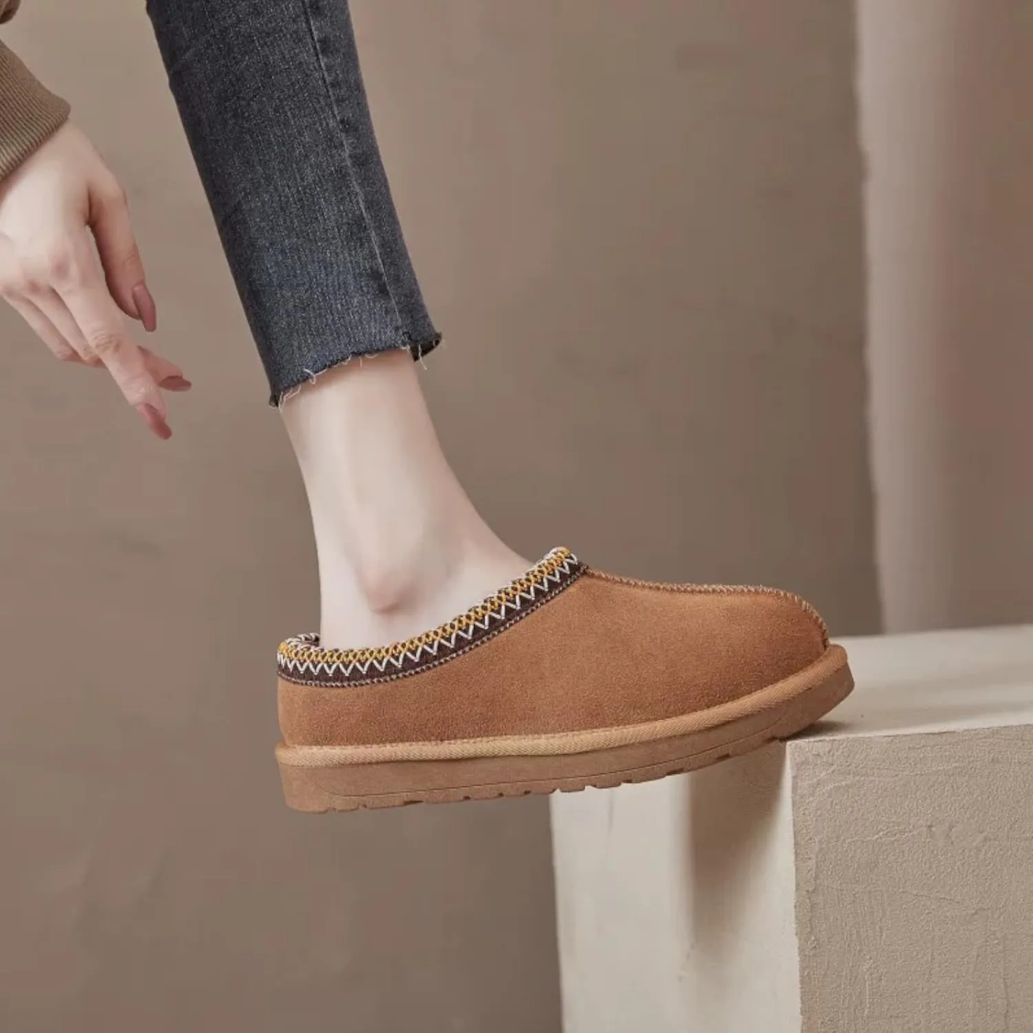 Women's Suede Clogs Leather Mules Platform Slippers for Women Comfort Sandal